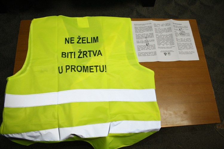 Slika /PU_VS/Akcije/Biciklisti u prometu/Biti vidljiv biti siguran 3.jpg